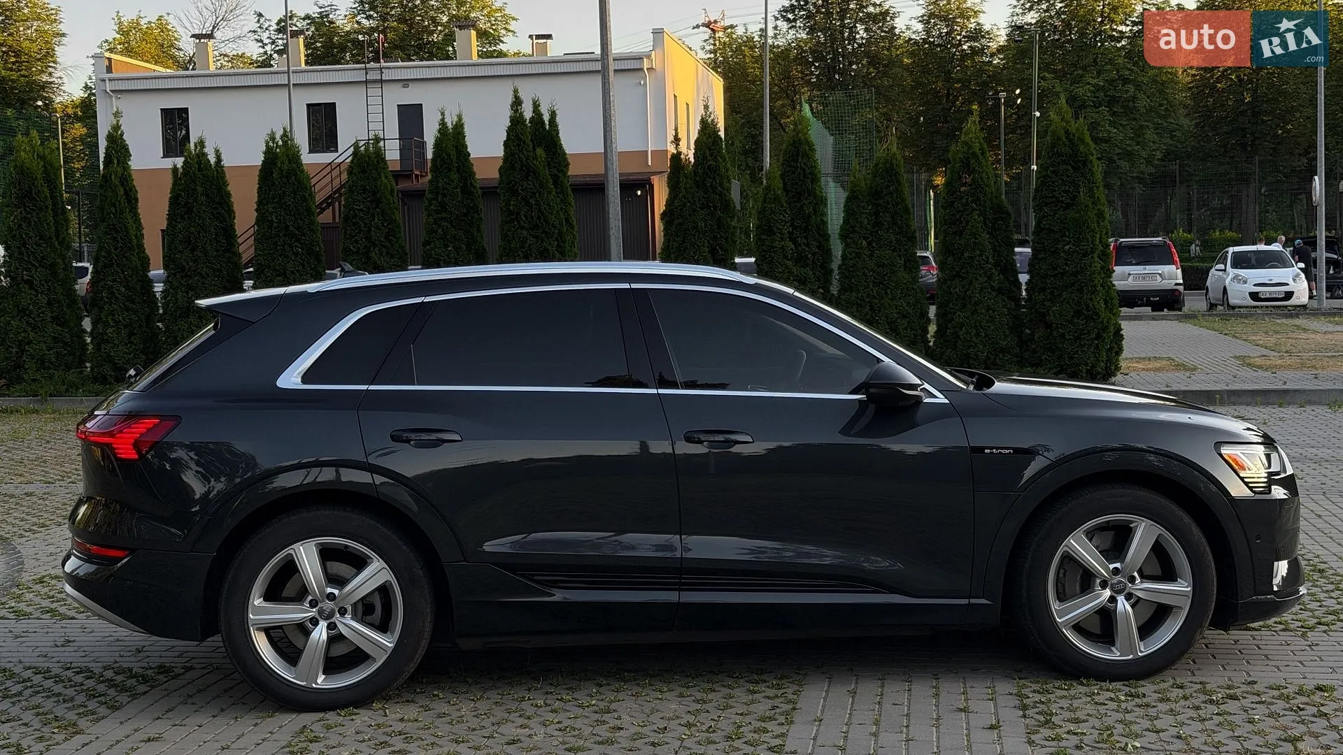 2019 Audi e-tron - мініатюра 9