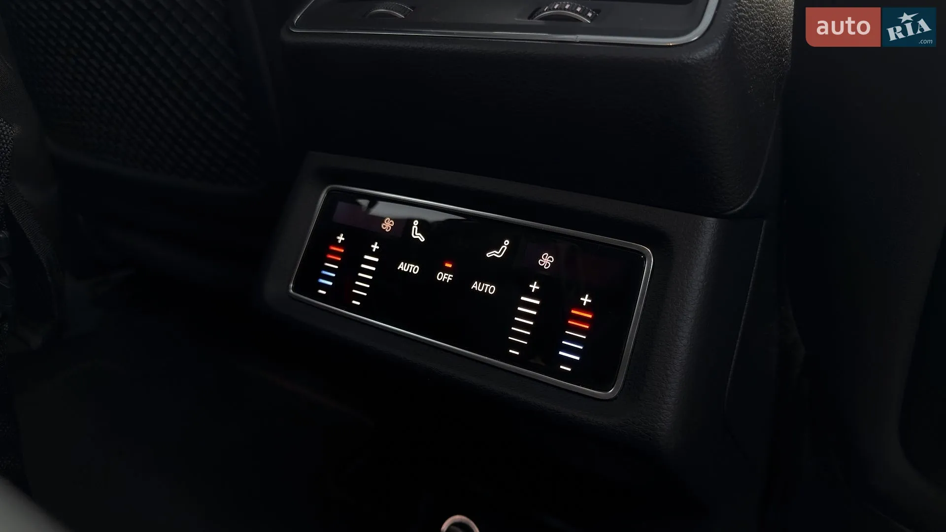2019 Audi e-tron - мініатюра 38