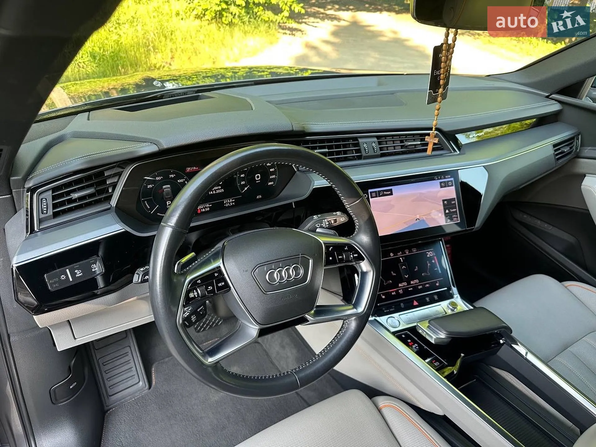 2019 Audi e-tron - мініатюра 11