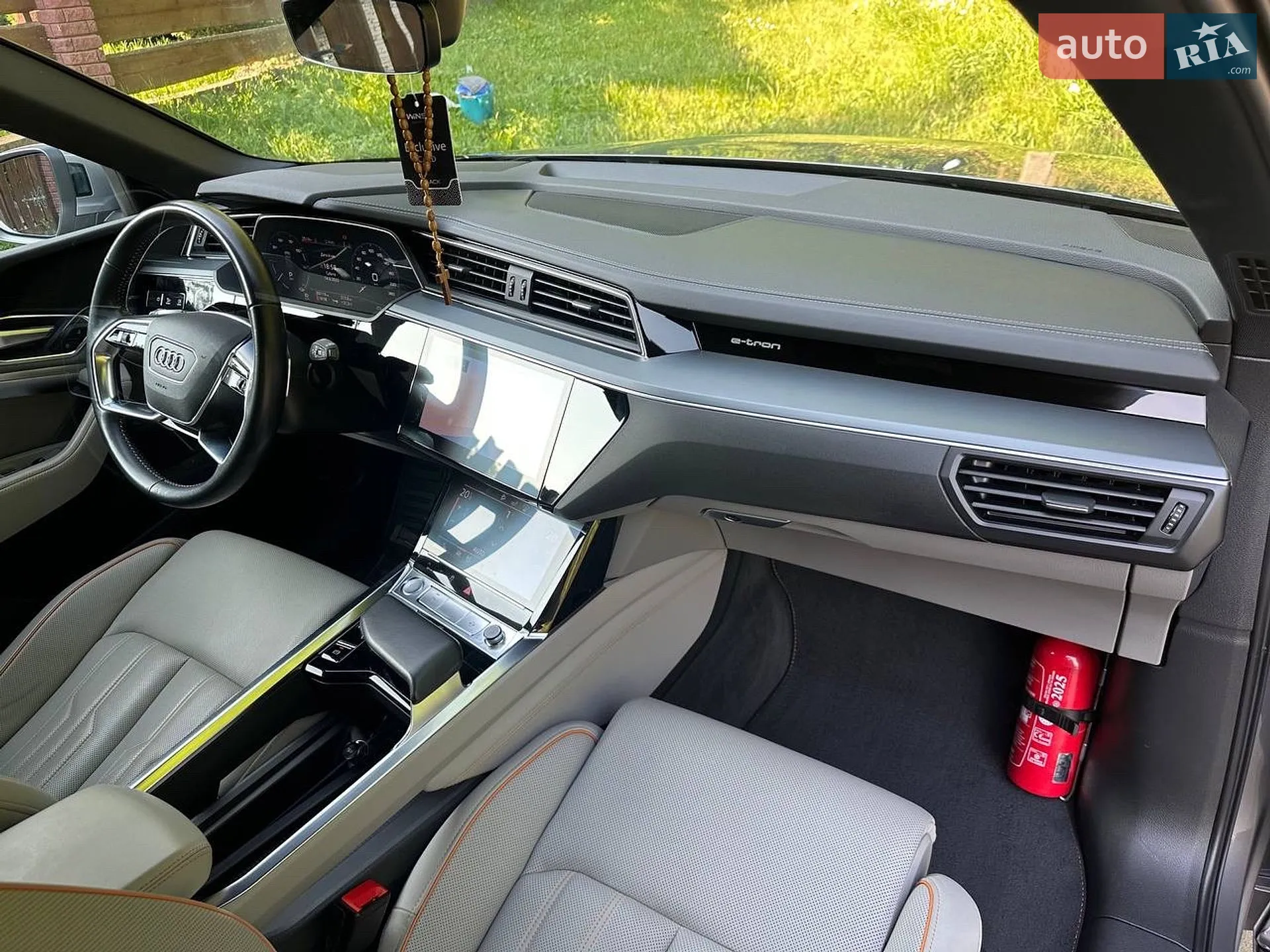 2019 Audi e-tron - мініатюра 23