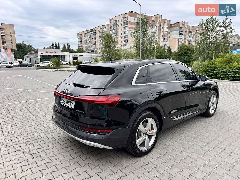 Внедорожник / Кроссовер Audi e-tron 2022 в Хмельницком