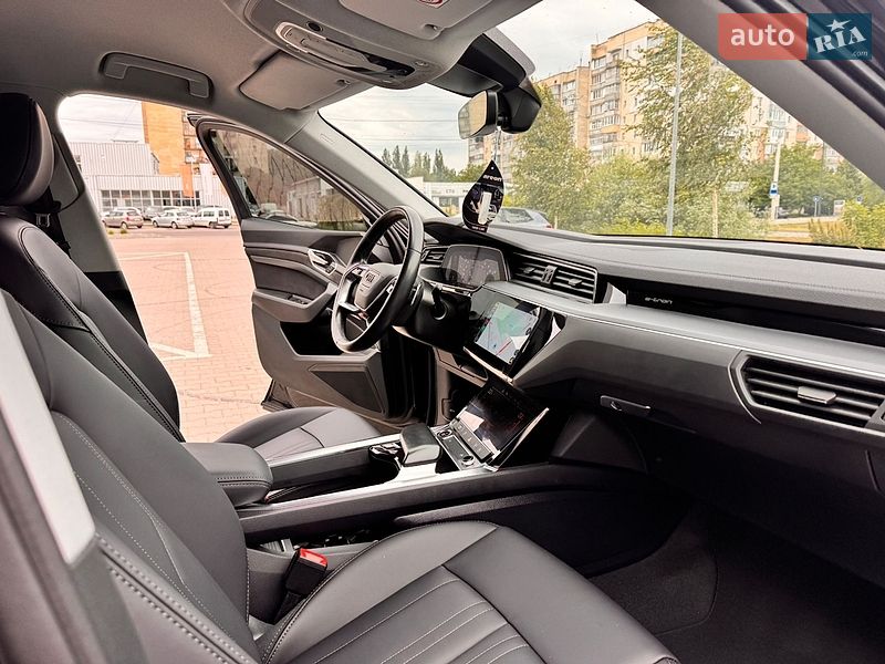 Внедорожник / Кроссовер Audi e-tron 2022 в Хмельницком