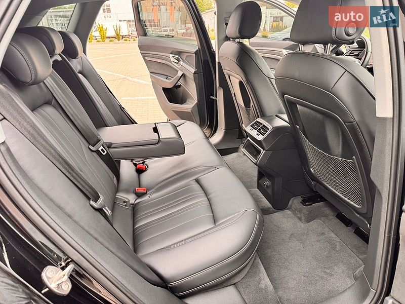 Внедорожник / Кроссовер Audi e-tron 2022 в Хмельницком