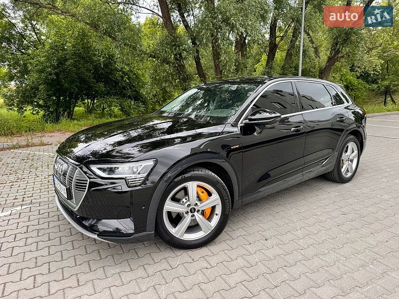 Внедорожник / Кроссовер Audi e-tron 2022 в Хмельницком