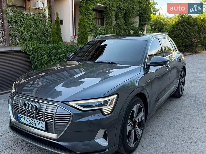 Audi e-tron