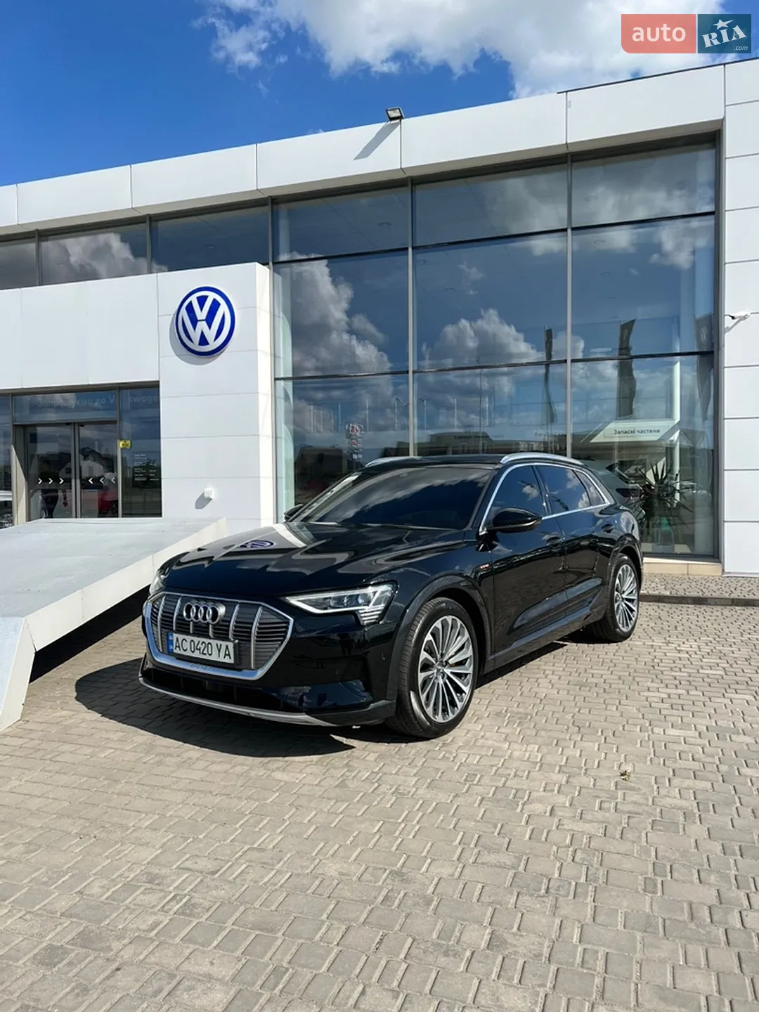 2018 Audi e-tron - фото 1