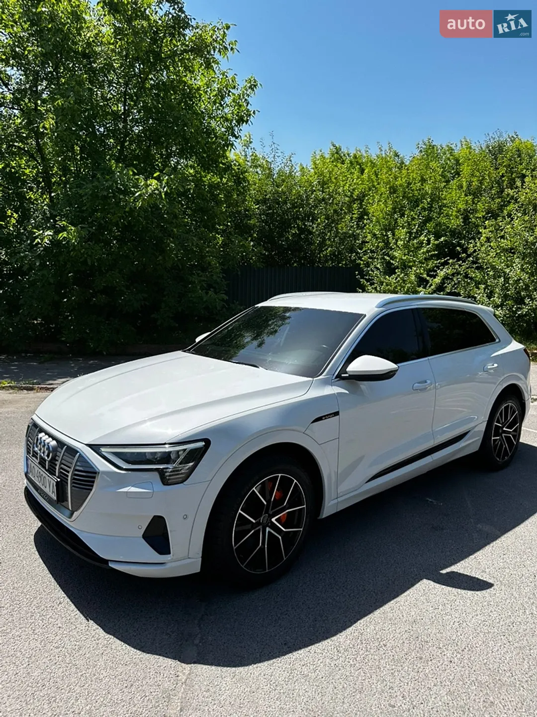 2020 Audi e-tron - мініатюра 2