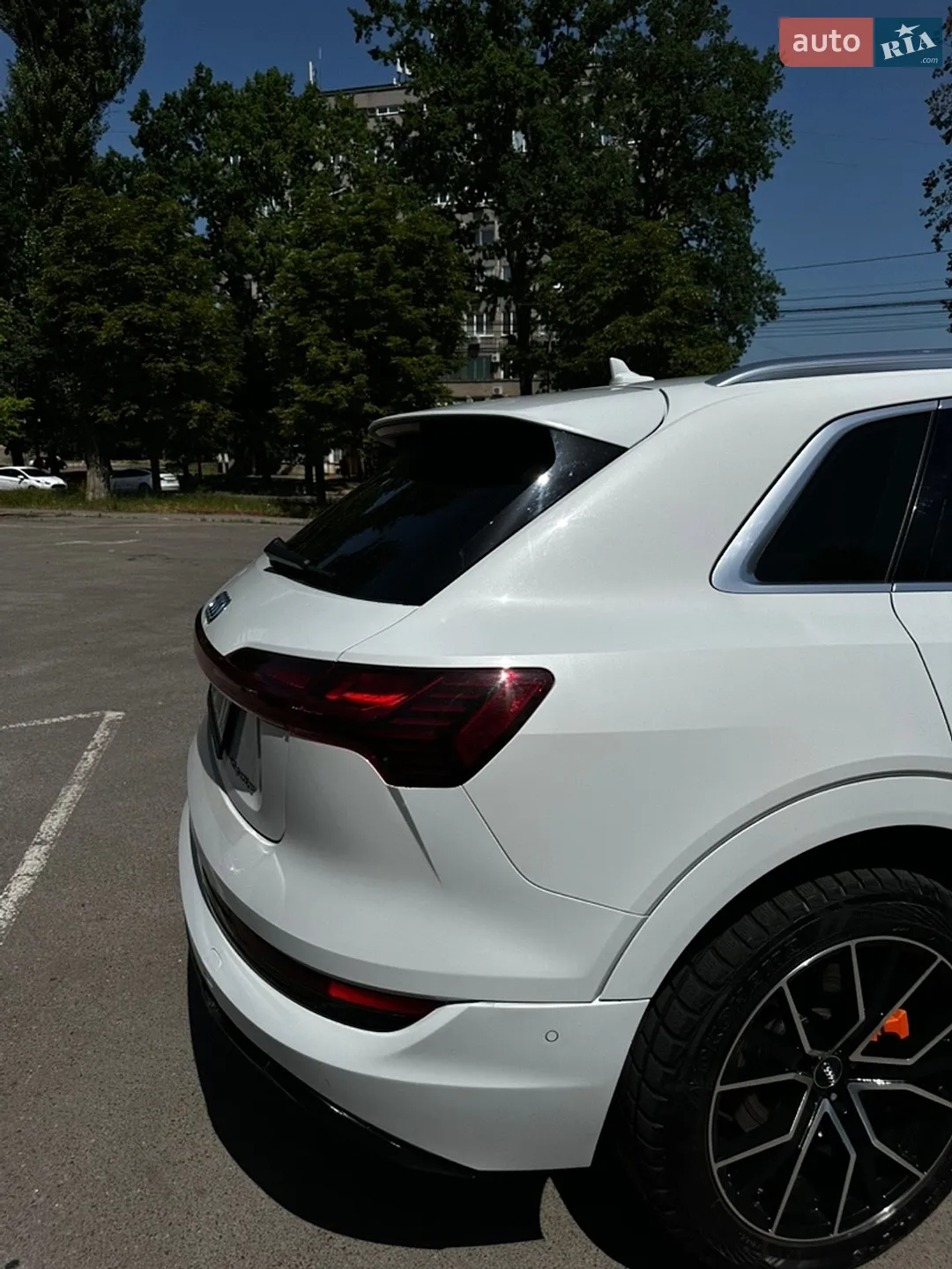 2020 Audi e-tron - мініатюра 10