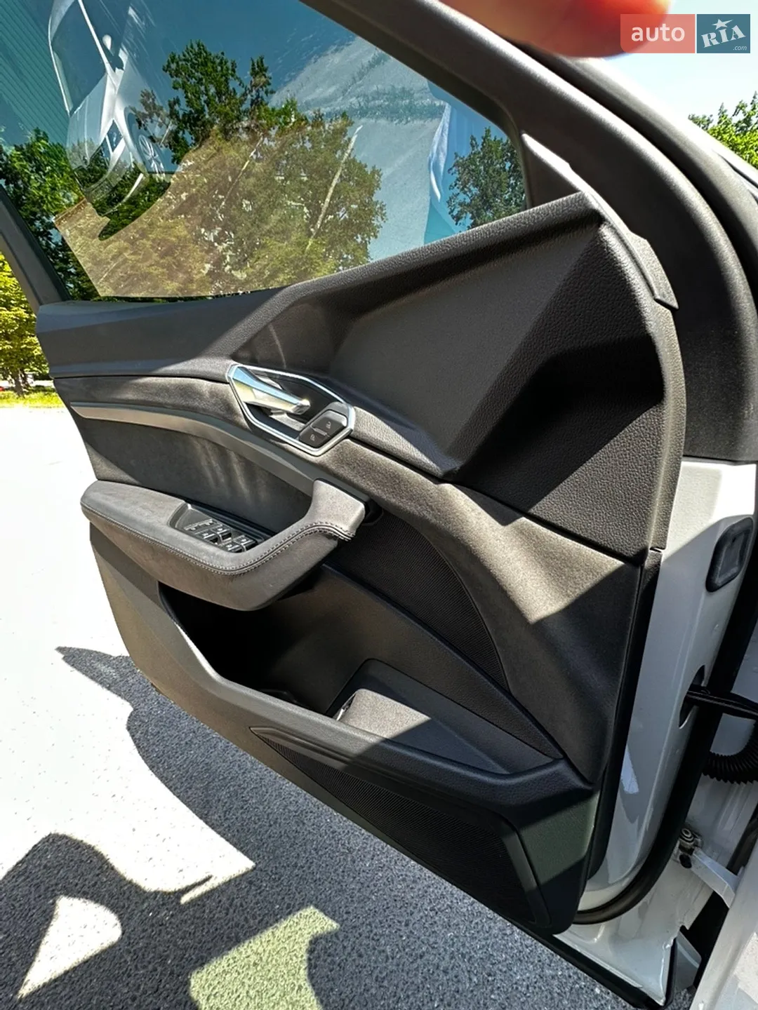 2020 Audi e-tron - мініатюра 24