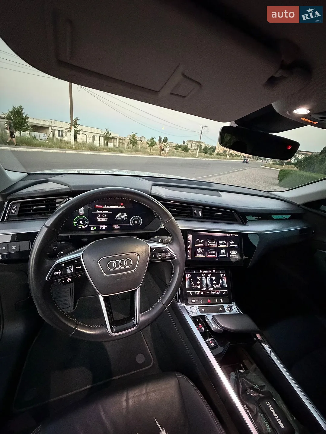 2019 Audi e-tron - мініатюра 16