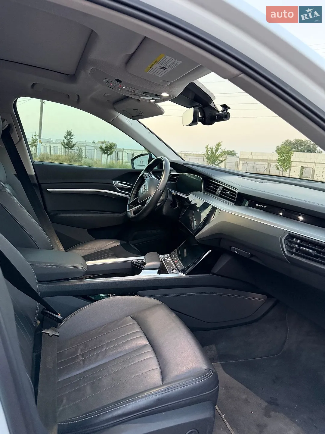 2019 Audi e-tron - мініатюра 26