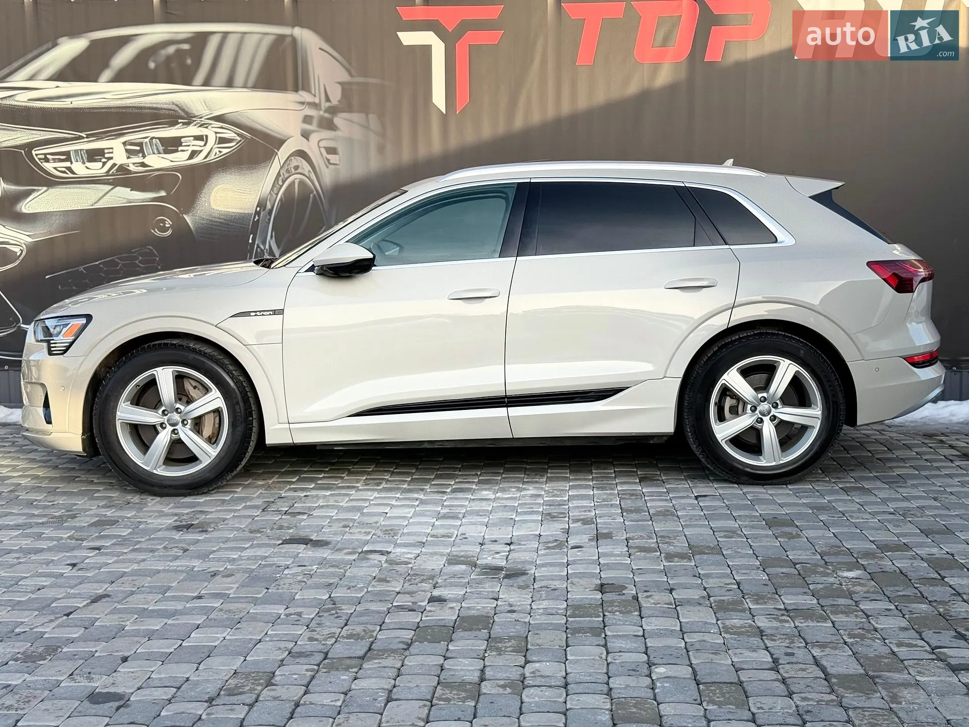 2019 Audi e-tron - мініатюра 13