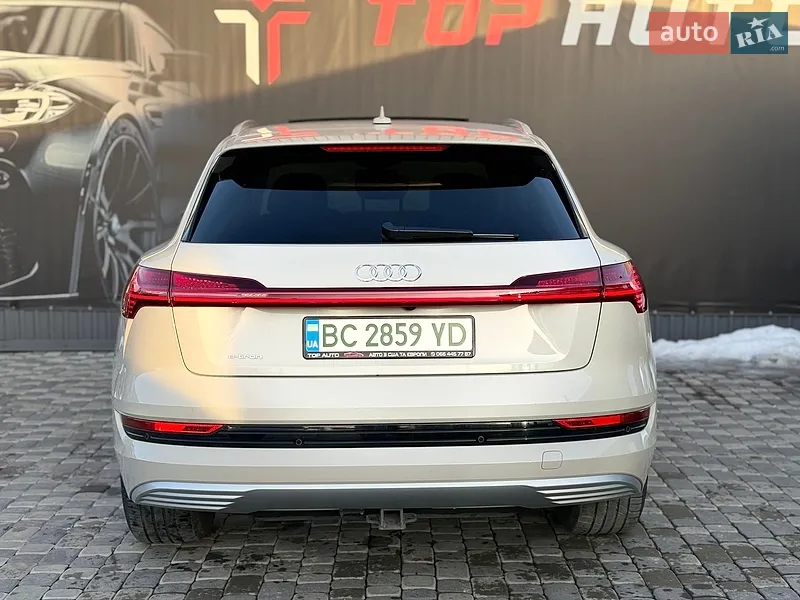 Audi e-tron 2019 VIN WA1LAAGE2KB024948 фото оголошення 23 з 114