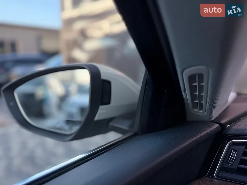 Audi e-tron 2019 VIN WA1LAAGE2KB024948 фото оголошення 46 з 114