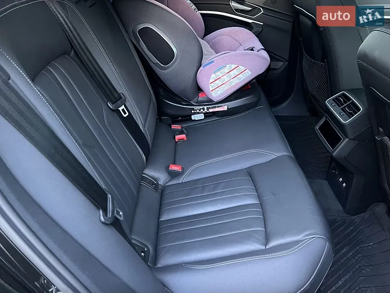 Audi e-tron 2020 VIN WA1AAAGE5MB003196 фото оголошення 18 з 72