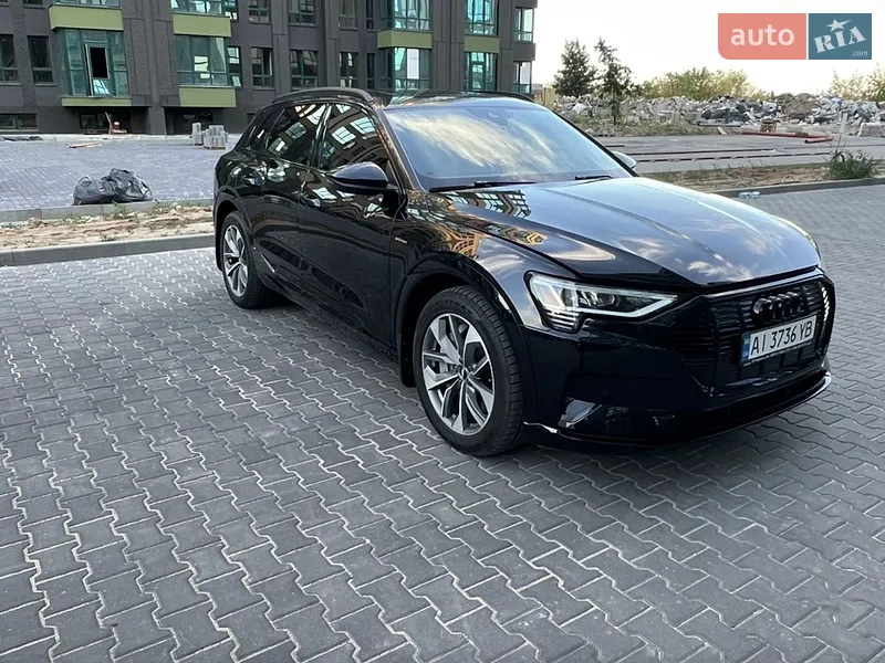 Audi e-tron 2020 VIN WA1AAAGE5MB003196 фото оголошення 4 з 72