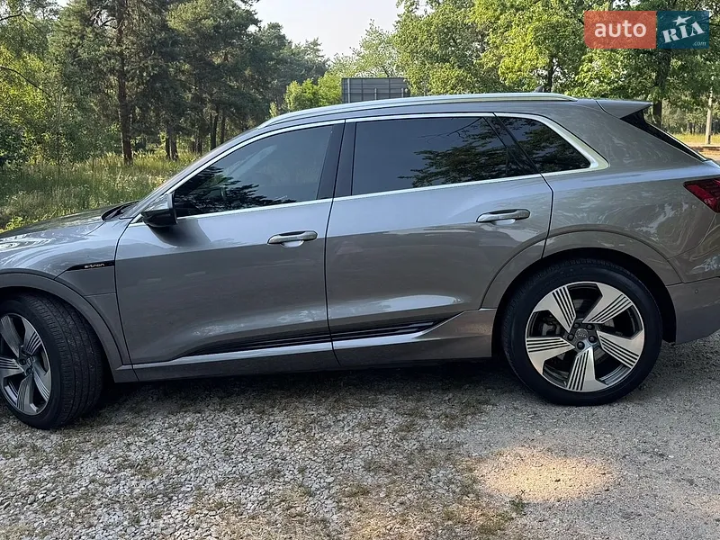 Audi e-tron 2020 VIN WAUZZZGE5LB037022 фото оголошення 9 з 67