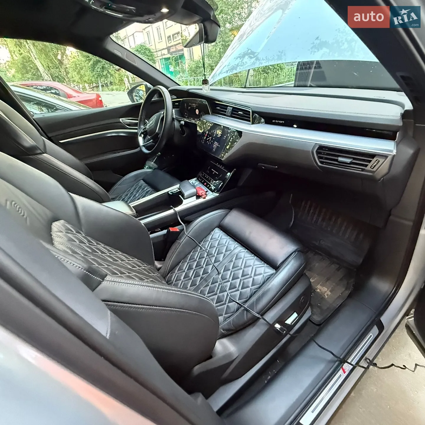 2019 Audi e-tron - мініатюра 27