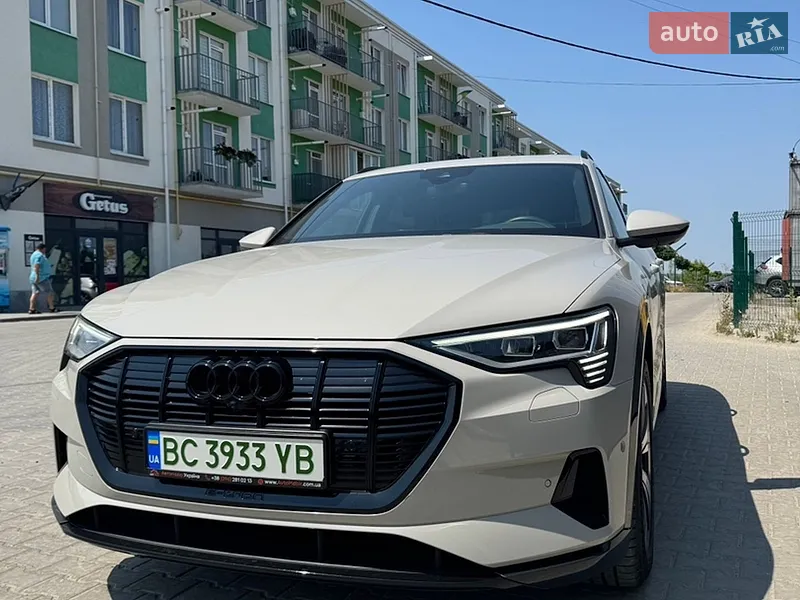Audi e-tron 2022 VIN WAUZZZGE7NB031984 фото оголошення 8 з 52