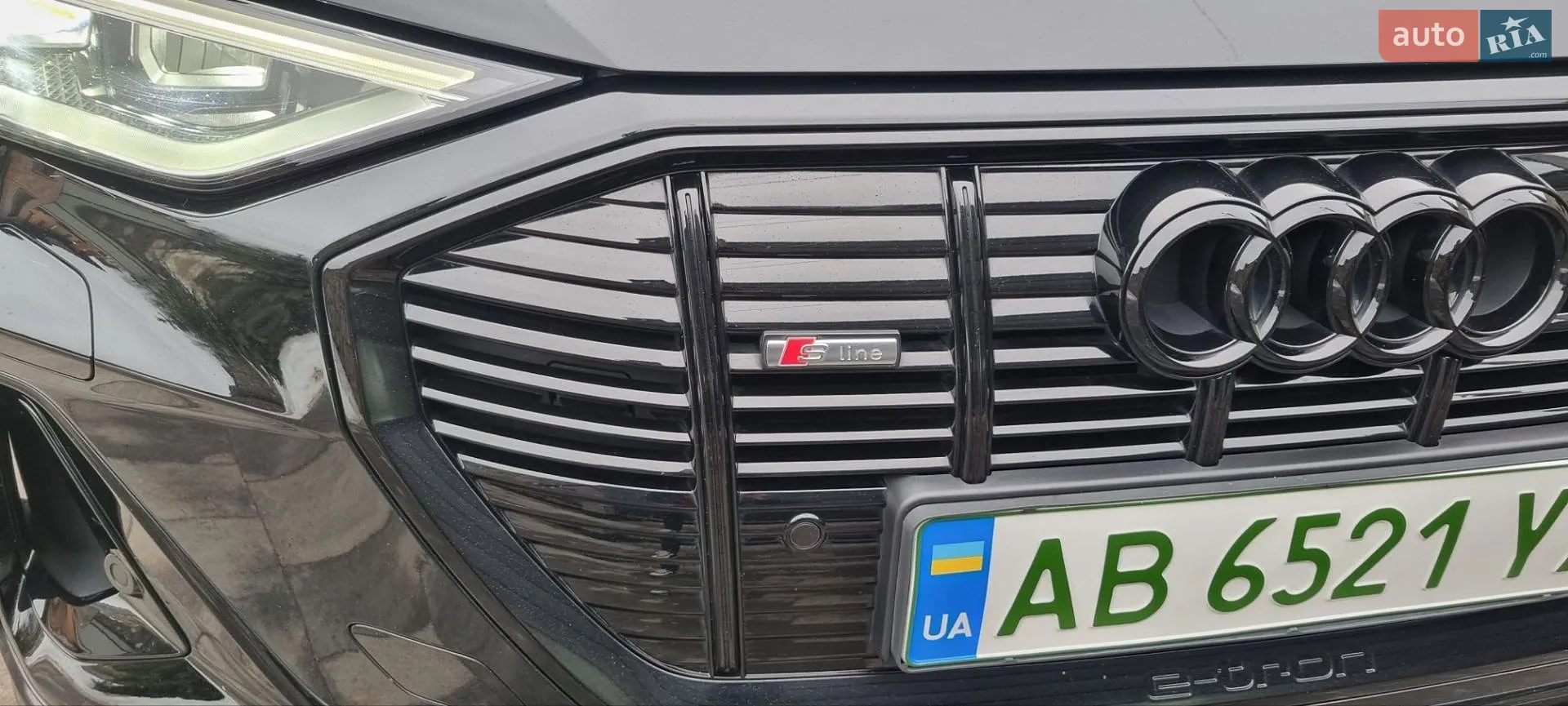 2019 Audi e-tron - мініатюра 2