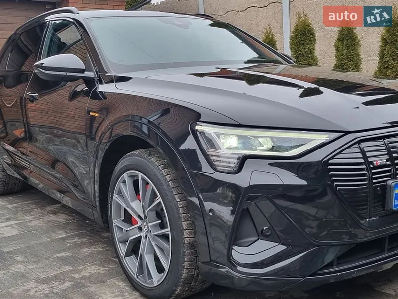 Audi e-tron 2019