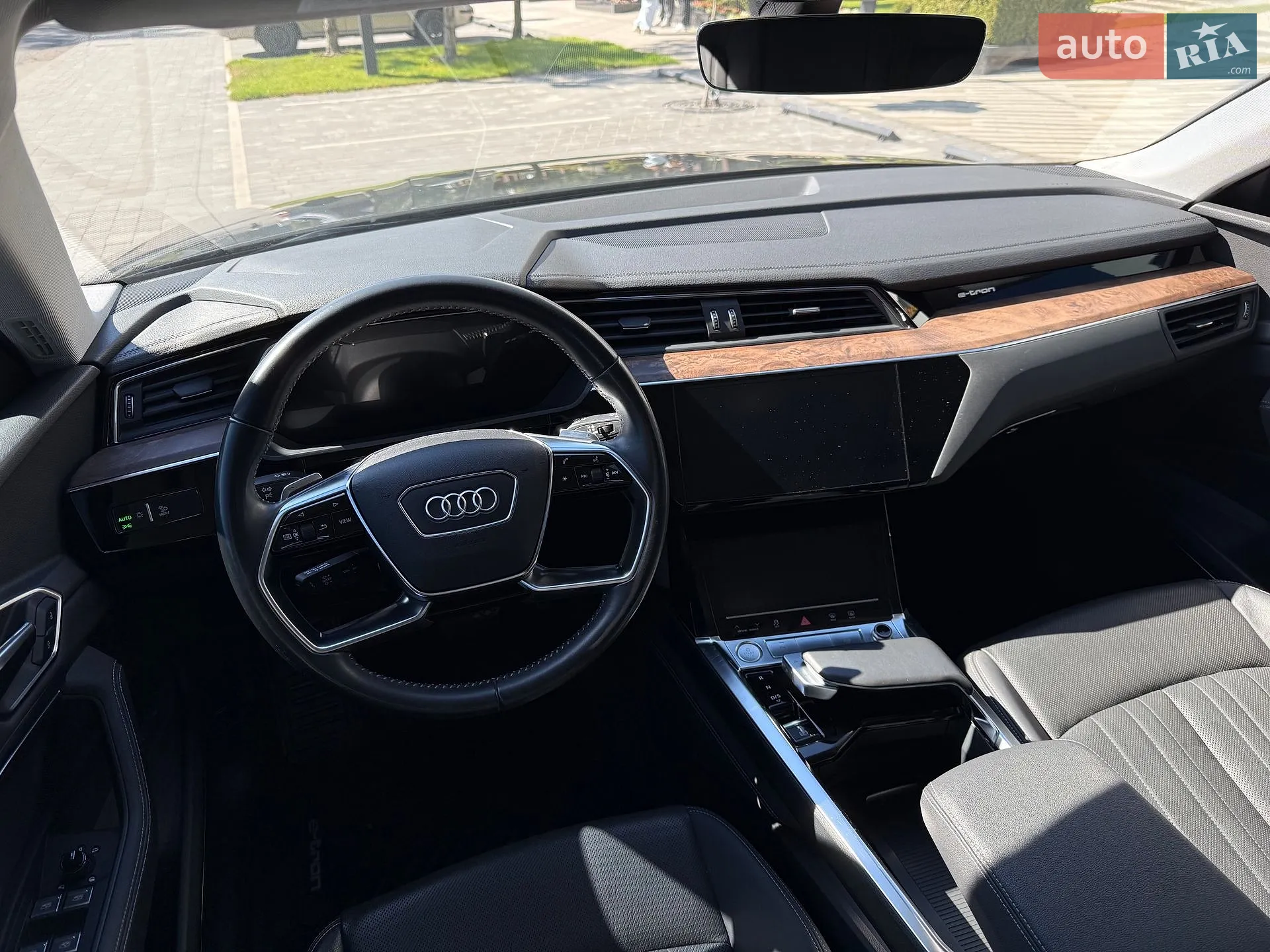 2019 Audi e-tron - мініатюра 21