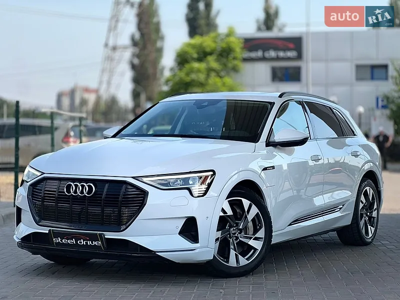 Audi e-tron