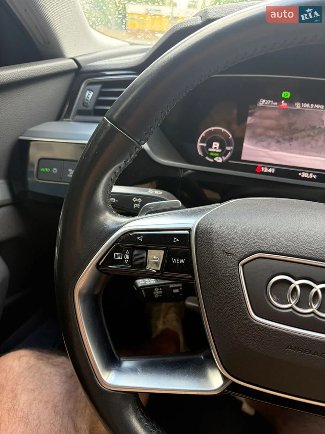 2021 Audi e-tron - мініатюра 19