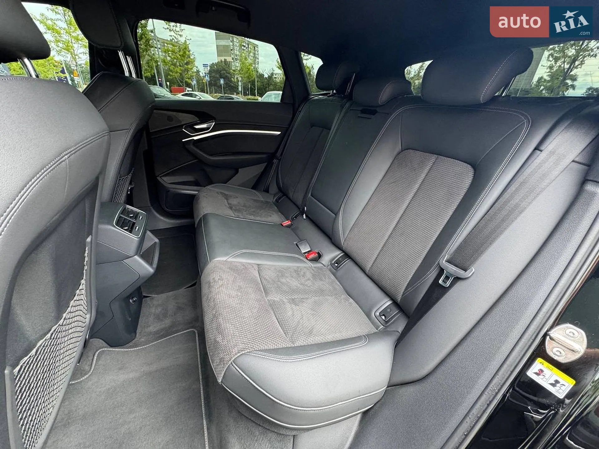 2021 Audi e-tron - мініатюра 9
