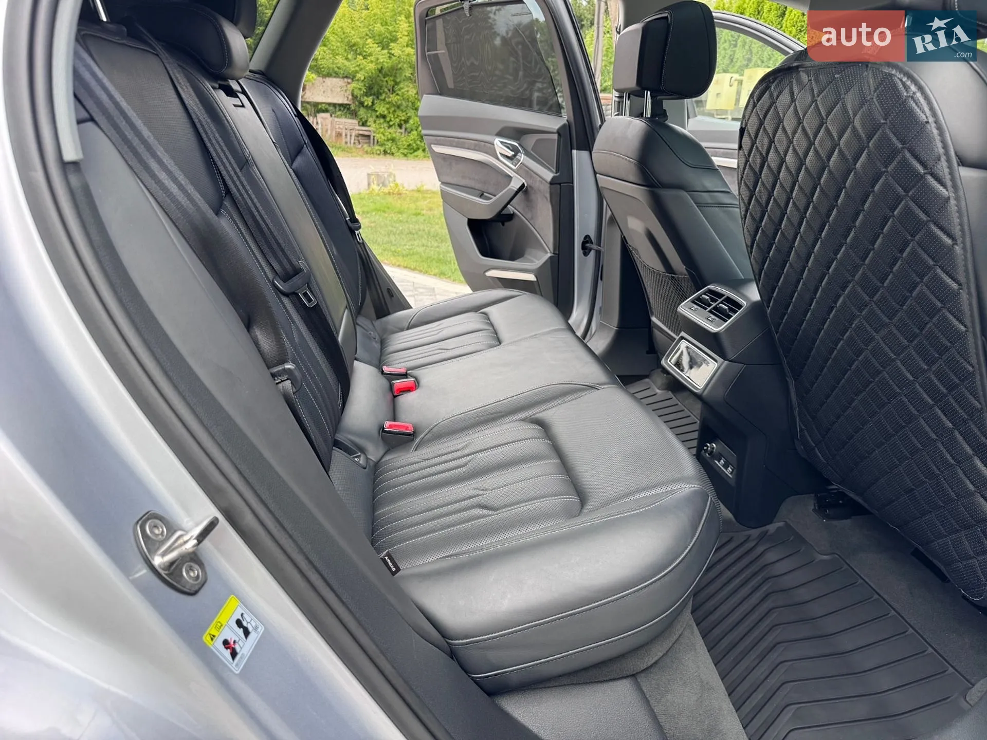 2019 Audi e-tron - мініатюра 32