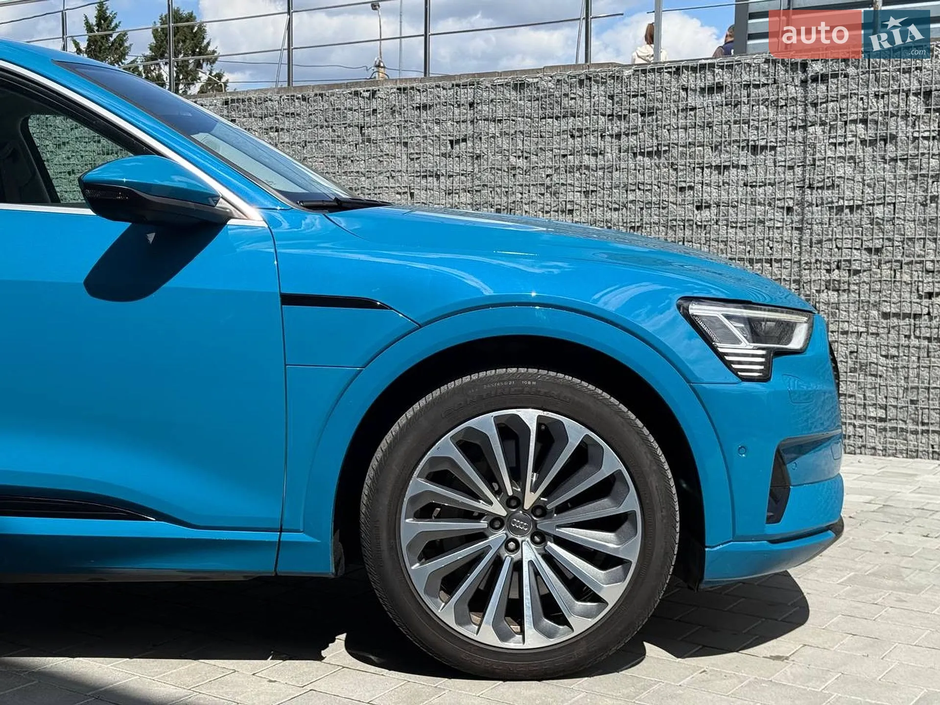 2019 Audi e-tron - мініатюра 2
