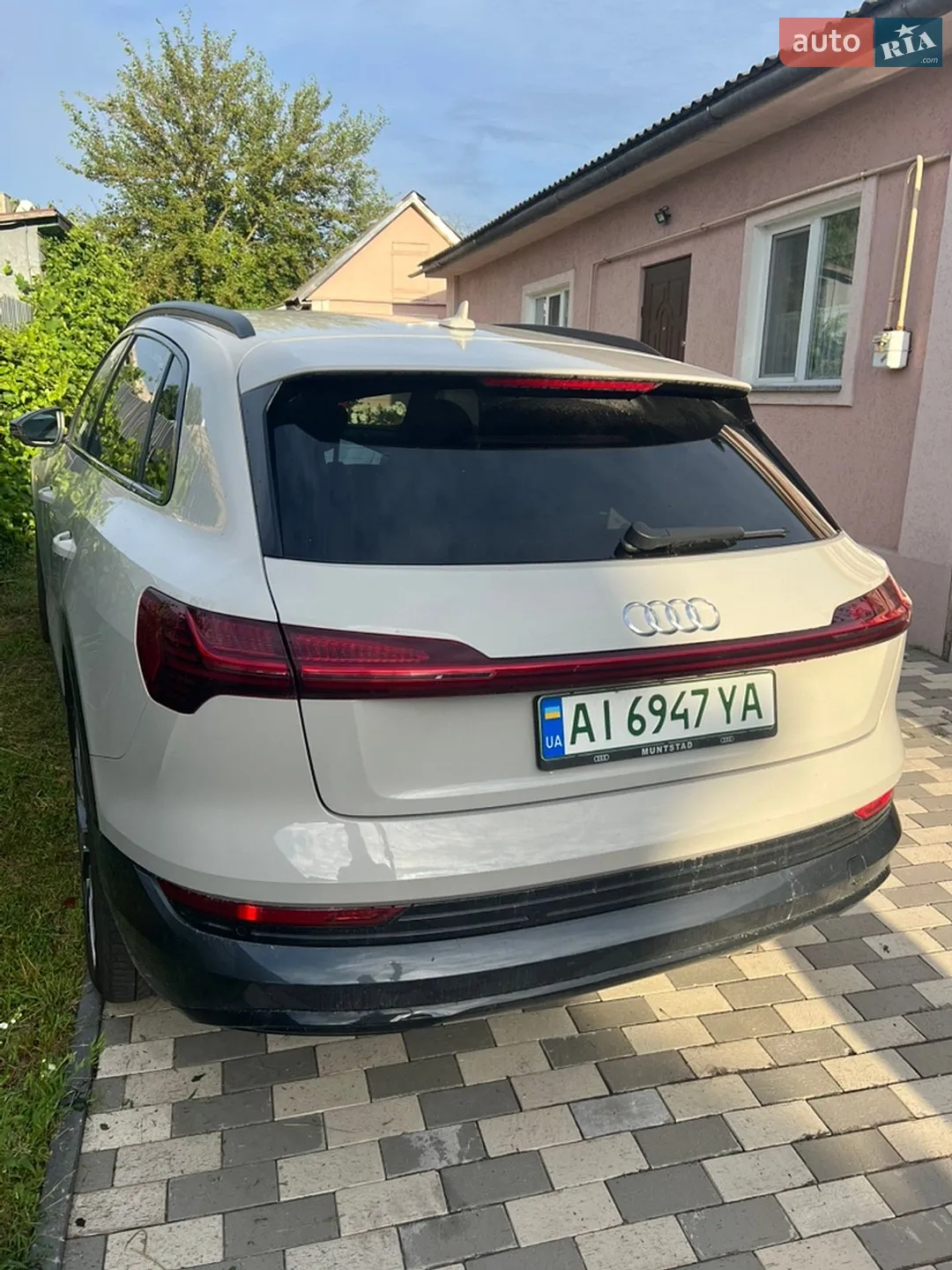 2019 Audi e-tron - мініатюра 12