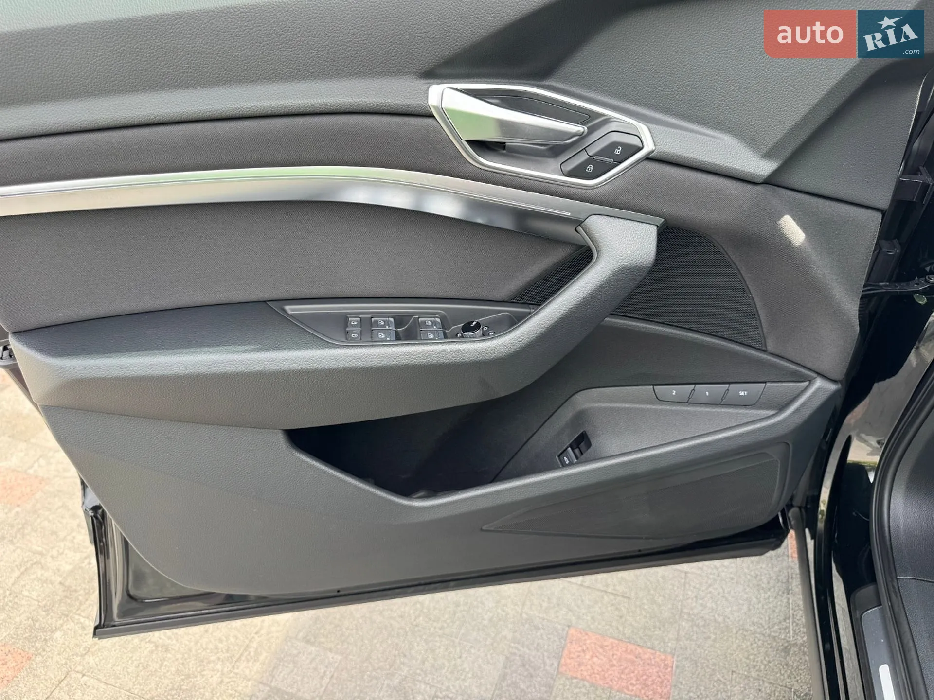 2022 Audi e-tron - мініатюра 21
