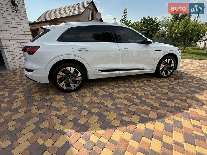 Внедорожник / Кроссовер Audi e-tron 2020 в Березане фото 9 Внедорожник / Кроссовер Audi e-tron 2020 в Березане