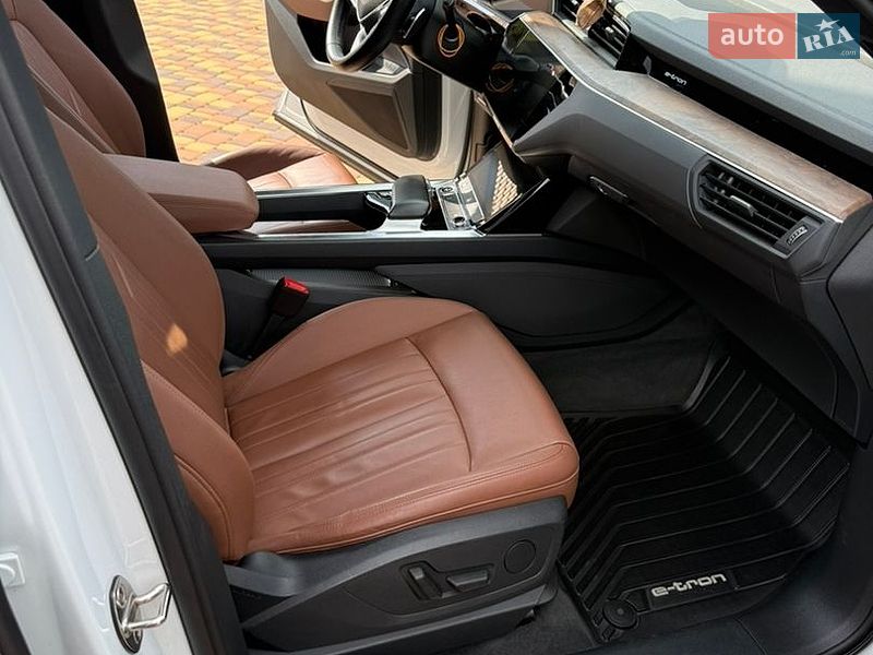 Внедорожник / Кроссовер Audi e-tron 2020 в Березане фото 12 Внедорожник / Кроссовер Audi e-tron 2020 в Березане