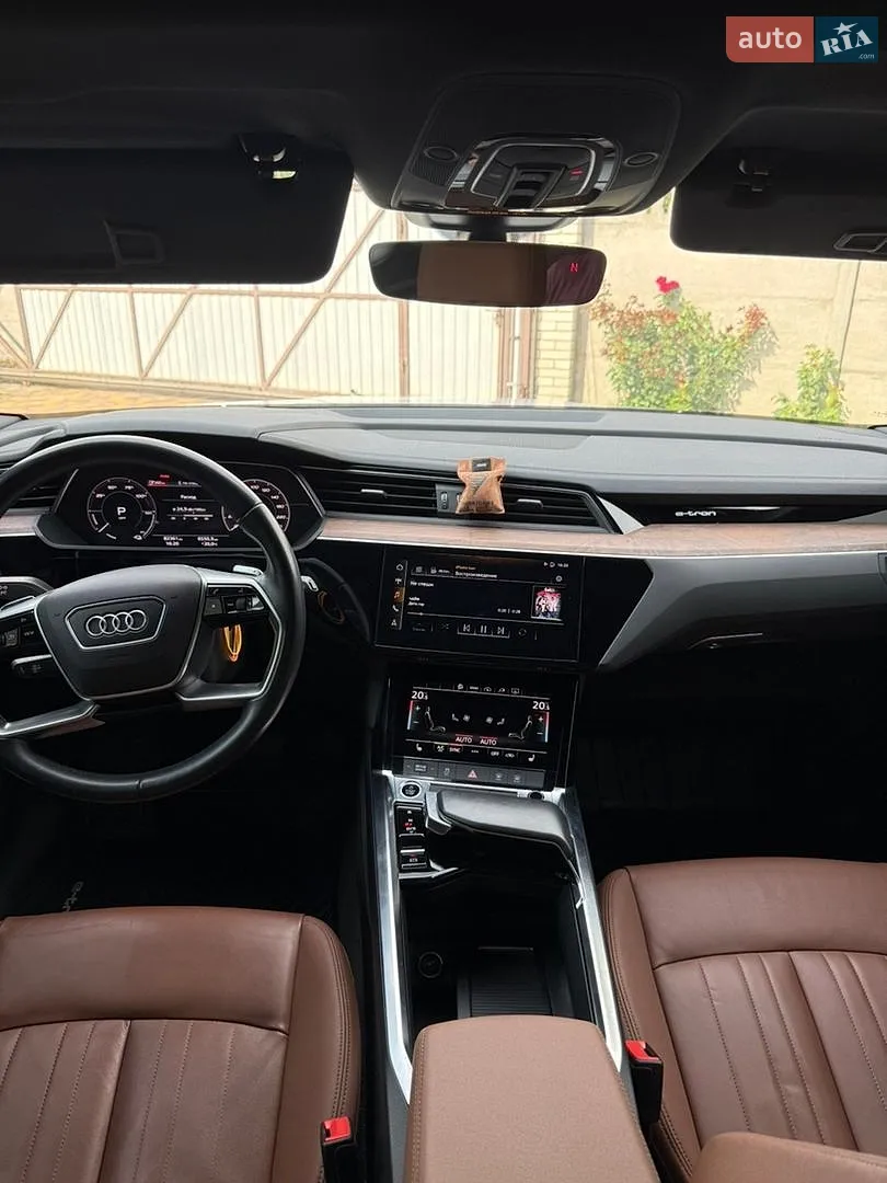 2020 Audi e-tron - мініатюра 16