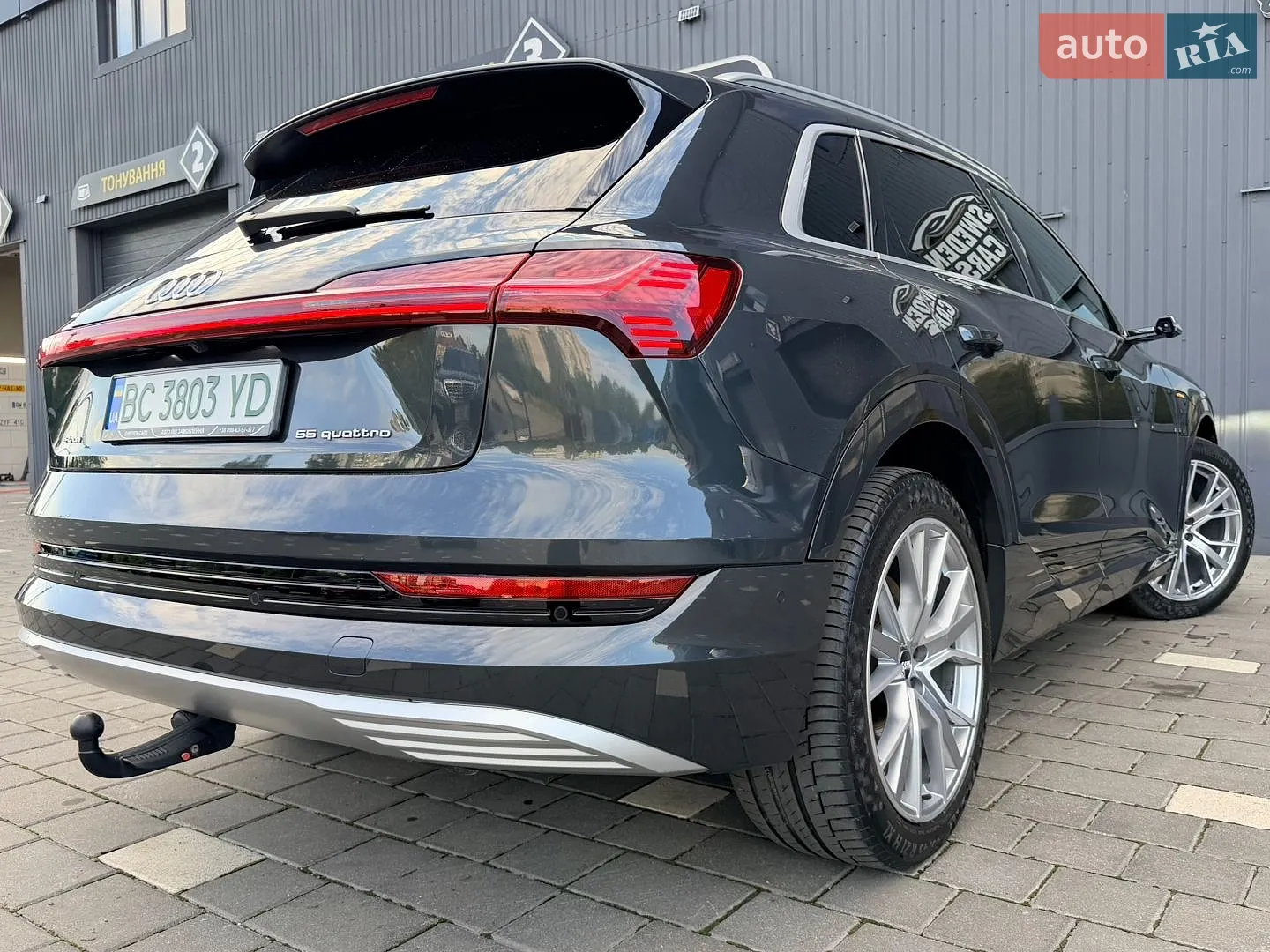 2020 Audi e-tron - мініатюра 25