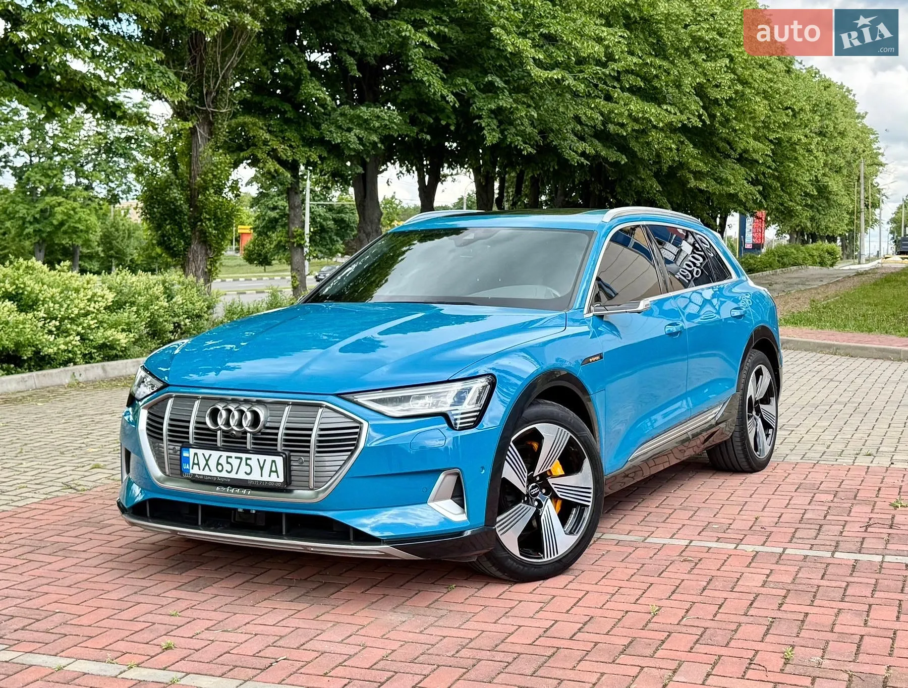2019 Audi e-tron - мініатюра 2