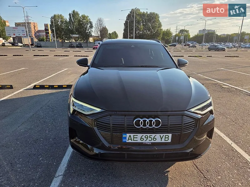 Audi e-tron 2021