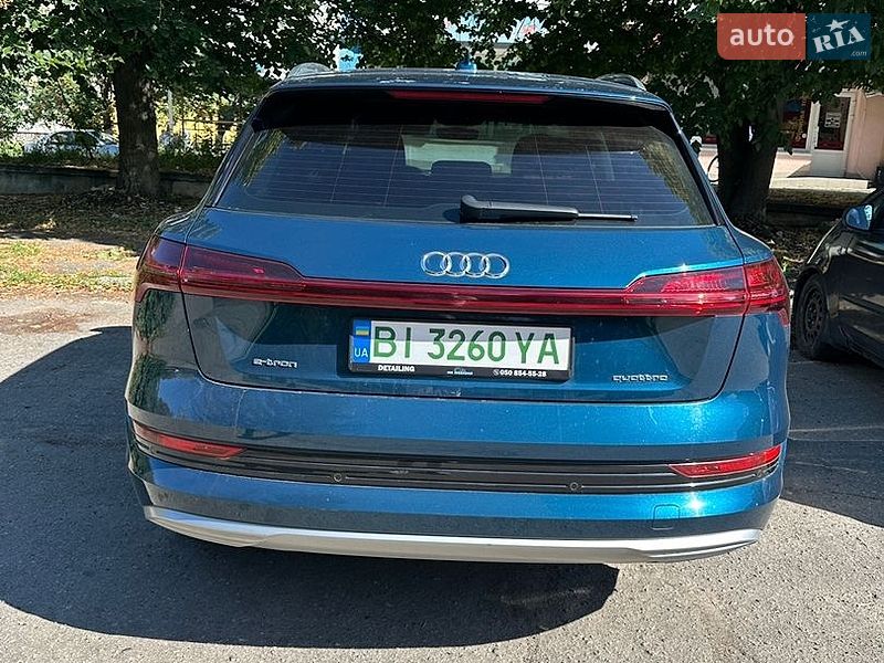 Позашляховик / Кросовер Audi e-tron 2019 в Полтаві