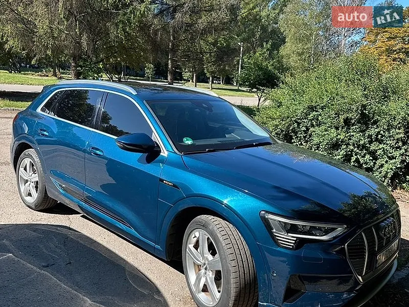 Audi e-tron 2019