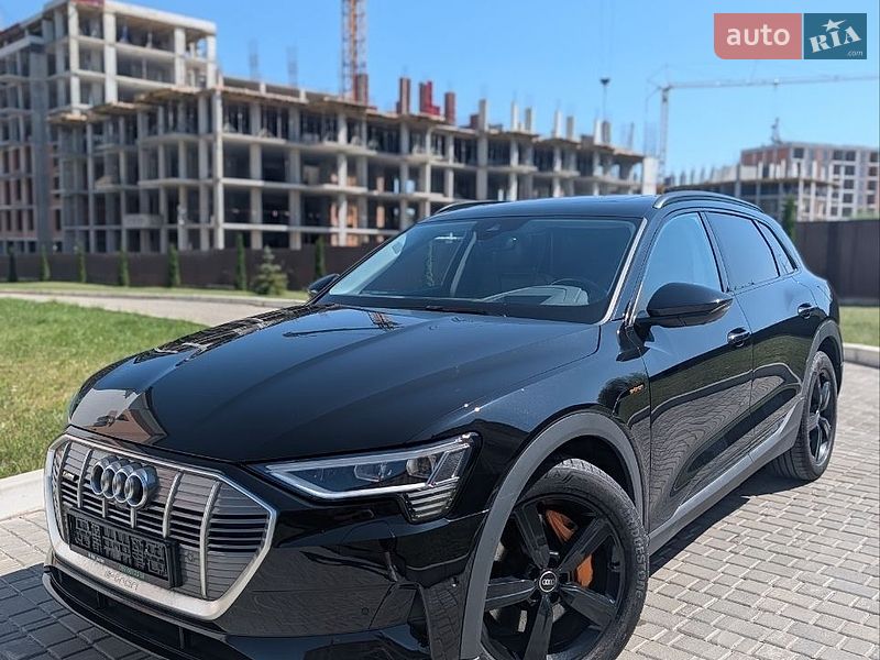 Audi e-tron 2022
