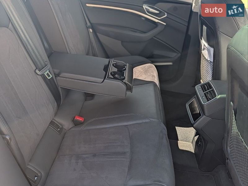 Внедорожник / Кроссовер Audi e-tron 2022 в Львове