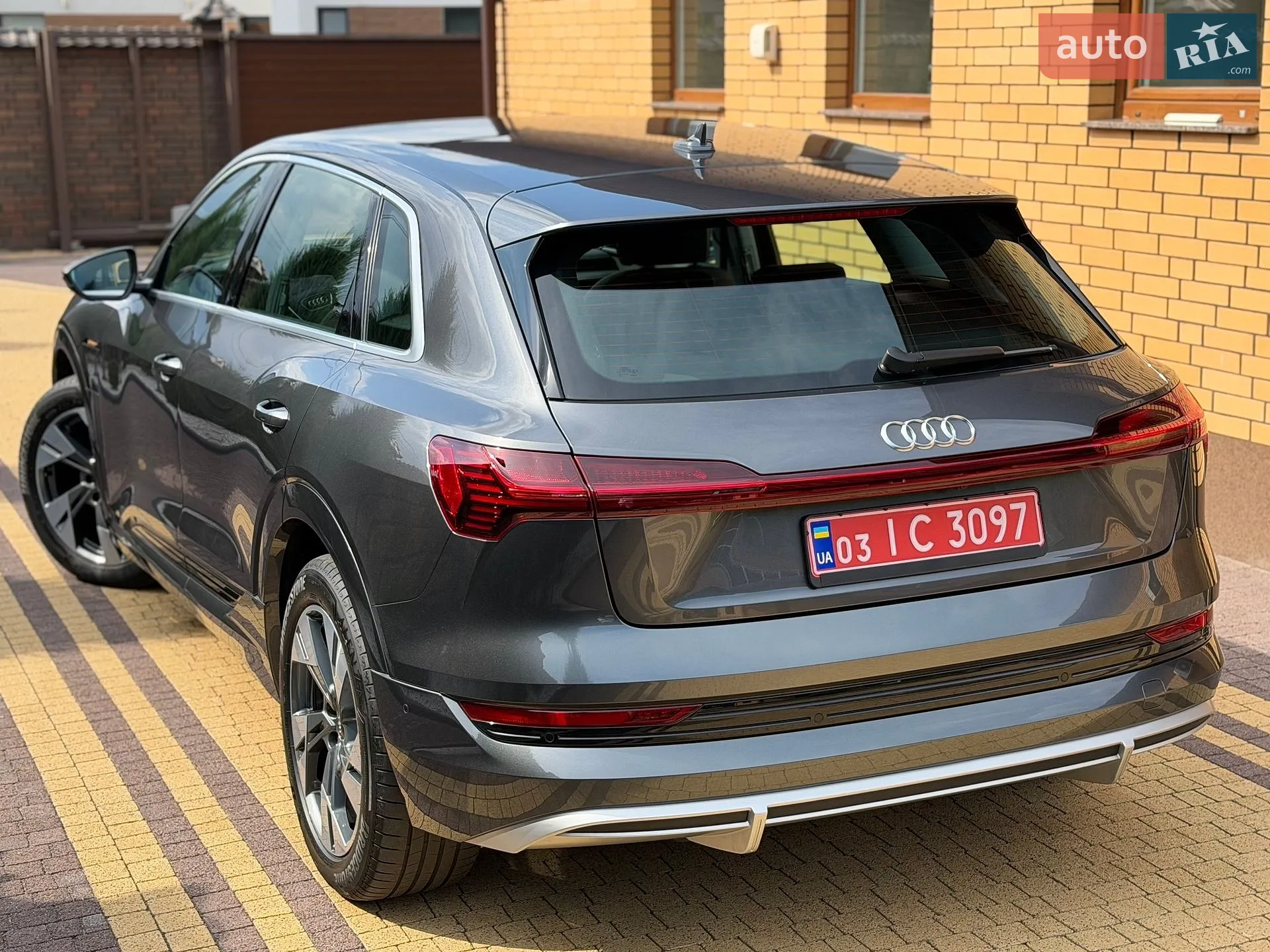 2022 Audi e-tron - мініатюра 14