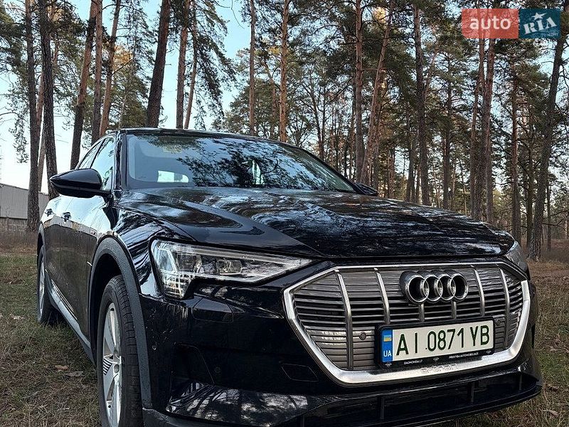 Audi e-tron, фото з оголошення