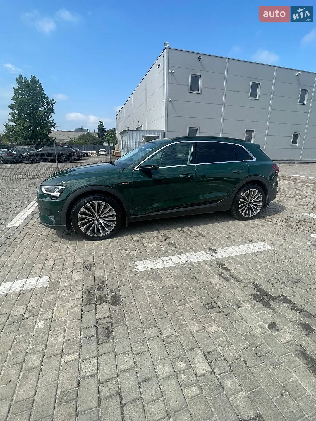 2022 Audi e-tron - мініатюра 5