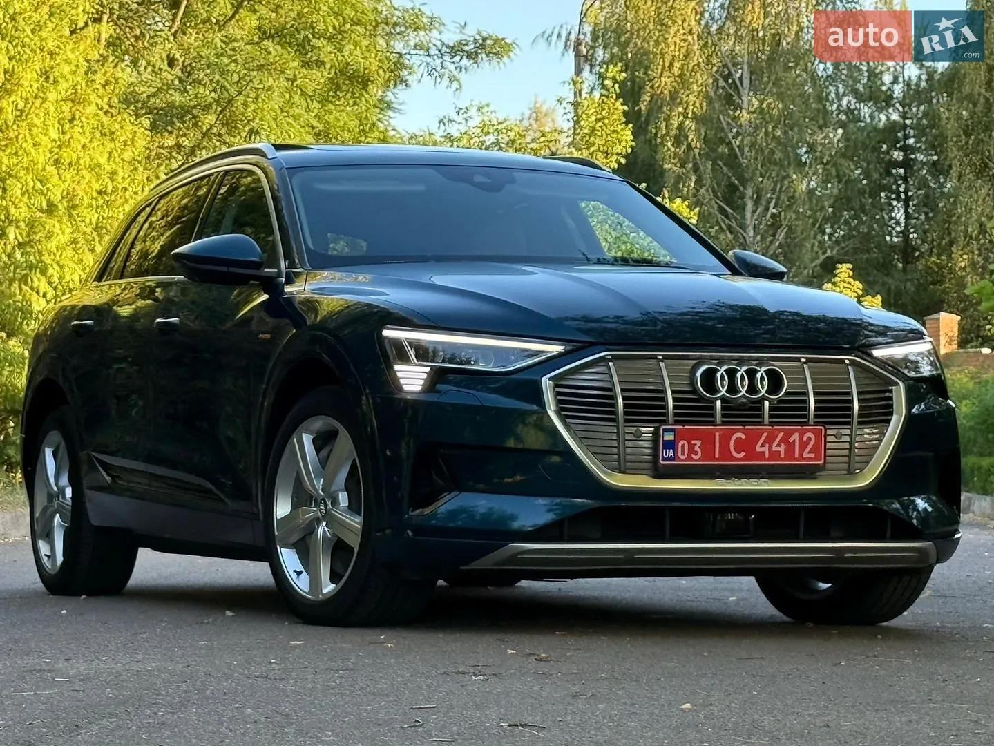 2020 Audi e-tron - мініатюра 2