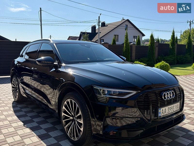 Внедорожник / Кроссовер Audi e-tron 2020 в Киеве фото Внедорожник / Кроссовер Audi e-tron 2020 в Киеве