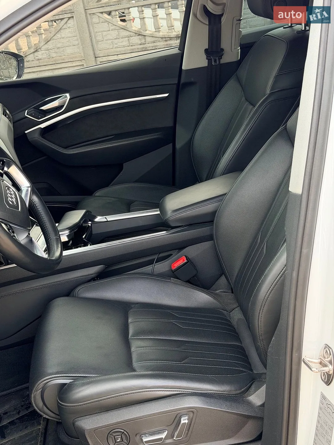 2019 Audi e-tron - мініатюра 13