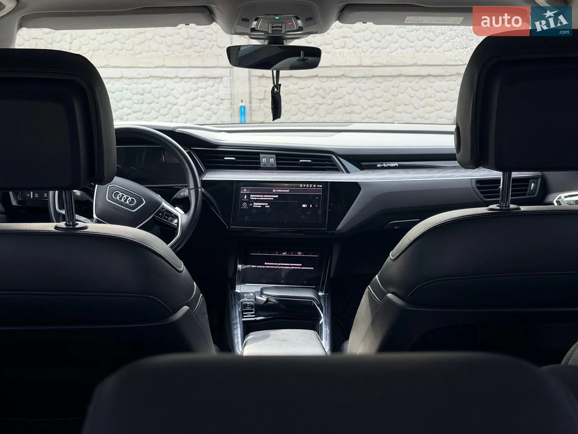 2019 Audi e-tron - мініатюра 11